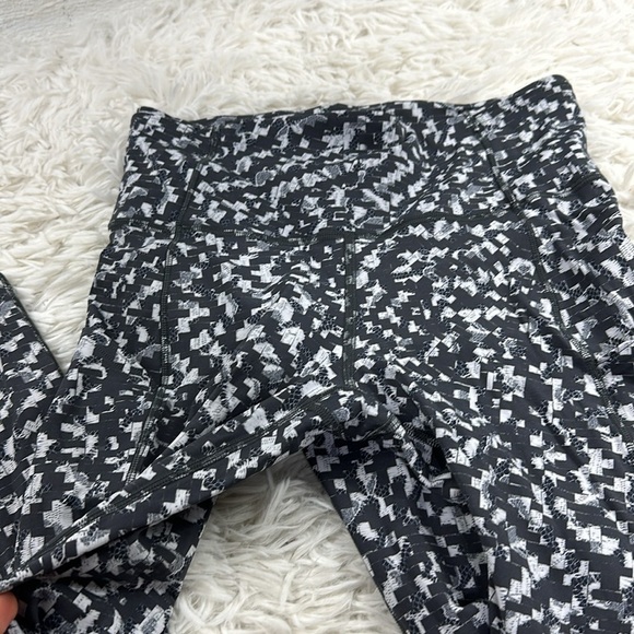 Lululemon Fast and Free Tight 25" *Non-Reflective Nulux Pace Lace Graphite Grey - Picture 2 of 7